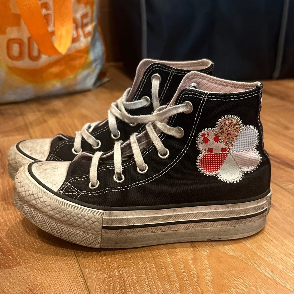 Converse Kids Black High-Tops with Colorful Patch - Picture 1 of 2
